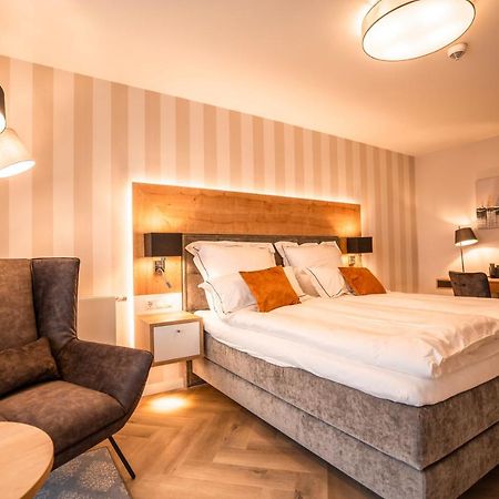 Hotel Meerzeiten Inklusive Externer Schwimmbad- & Saunanutzung Бензерзил Екстериор снимка